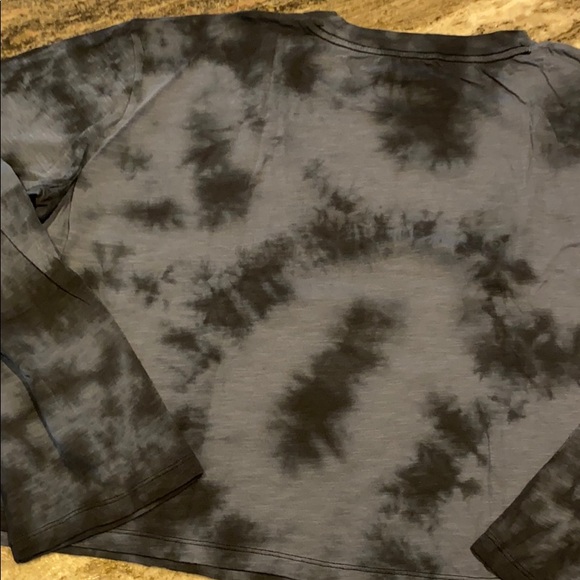 Pink Victoria’s Secret cropped long sleeve tee - Picture 3 of 3